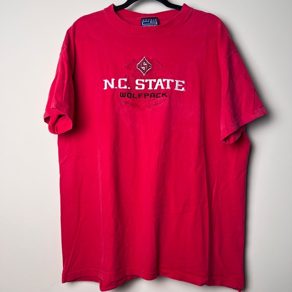 Crable Sportswear Inc Red NC State Wolfpack Embroidered Short Sleeve Shirt XL - Picture 2 of 14